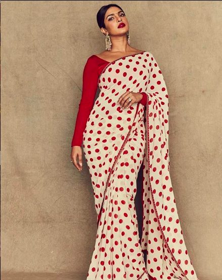 priyanka-chopra-jonas-in-white-saree-with-red-polka-dots-bollywood-entertainment-news-entertainments-saga
