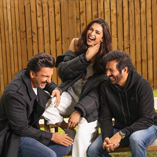 ranveer-singh-deepika-padukone-kabir-singh-laughing-indian-cinema-news-entertainments-saga