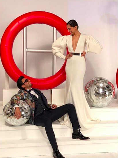 ranveer-singh-deepika-padukone-posing-bollywood-entertainment-news-entertainments-saga