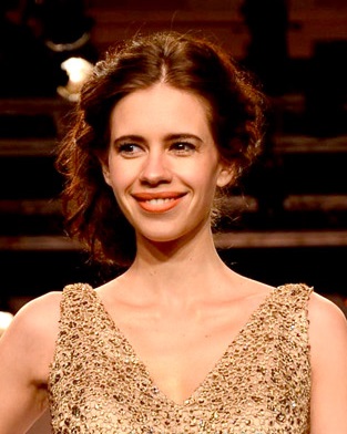 Kalki-Koechlin-smiling-golden-dress-entertainments-saga