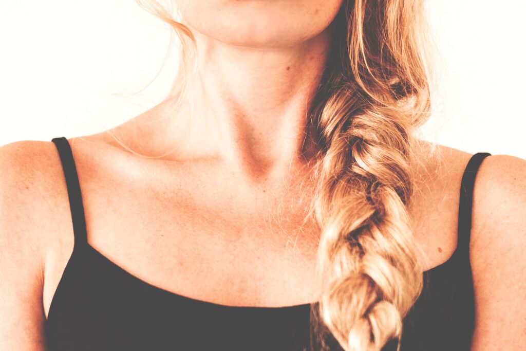 blonde-hair-in-a-braid-beauty-tips-online-entertainments-saga-pixabay