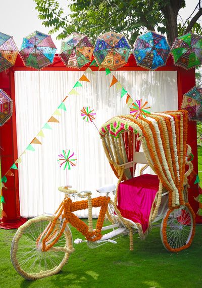 Photobooth-ideas-for-Indian-wedding-cycle-rickshaw