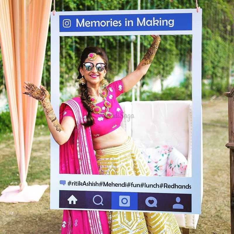 social-media-photo-booth-idea-wedding-indian