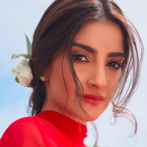 bollywood-actress-sonam-kapoor-ahuja-nepotism-bollywood